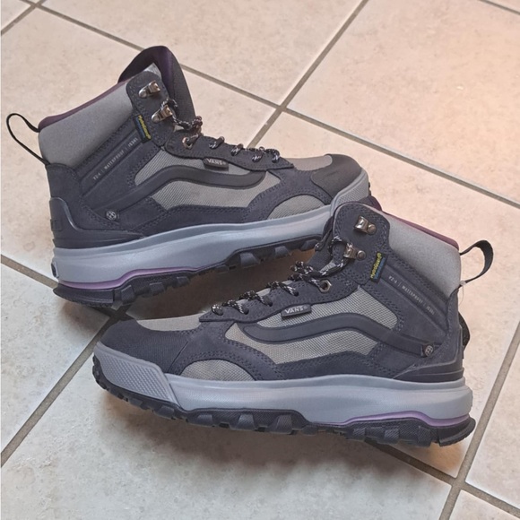 Vans MTE Crestline Waterproof hiking boots - Dark Grey/Purple Wmns 8.5 / Men's 7 - Picture 3 of 10